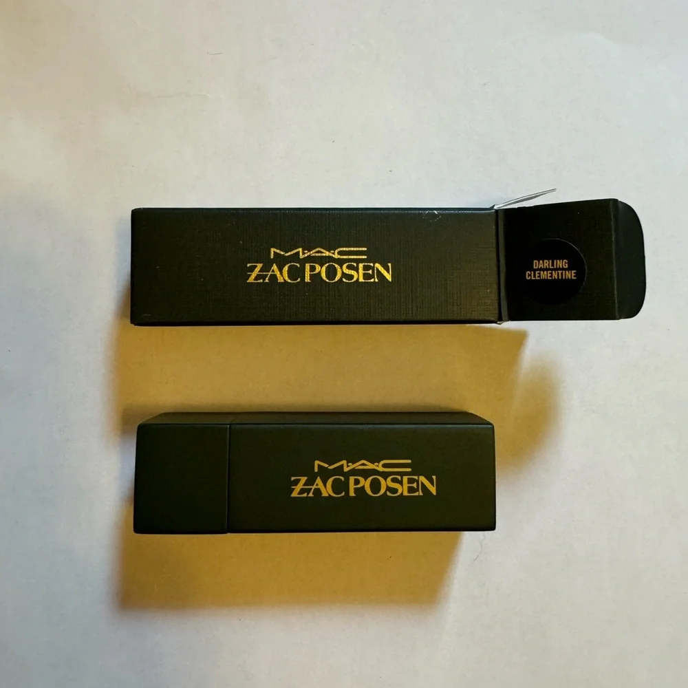 MAC cosmetics LE Zac Posen lipstick in Darling Clementine - Picture 2 of 3